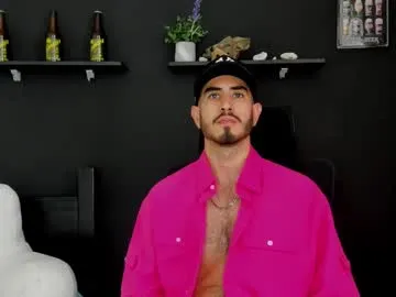 NaughtyNinaX – webcam model profile photo Image 2