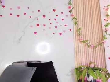 Musae – webcam model profile photo Image 16