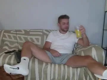 LiaBrooks – webcam model profile photo Image 3