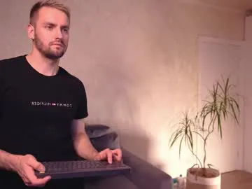 CoralMorgan – webcam model profile photo Image 15