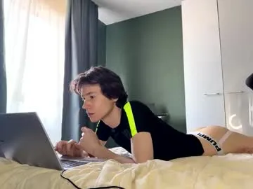 nik_sharp – webcam model profile photo Image 7