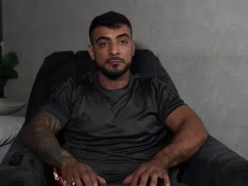 GiaRos – webcam model profile photo Image 4