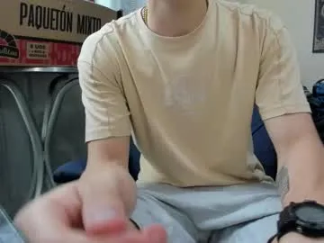 YaraDavis – webcam model profile photo Image 12