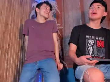 max04 – webcam model profile photo Image 2