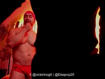 Amida_Chris – webcam model profile photo Image 17