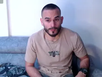 CARMIYNNA – webcam model profile photo Image 11