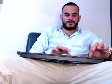 CARMIYNNA – webcam model profile photo Image 3