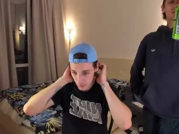 Olsuh – webcam model profile photo Image 13