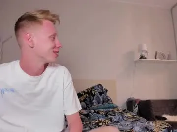 Olsuh – webcam model profile photo Image 2