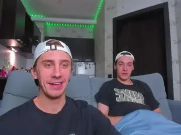 Olsuh – webcam model profile photo Image 8