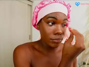 AishaVelvet – webcam model profile photo Image 6