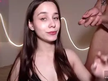 KiraHill – webcam model profile photo Image 3