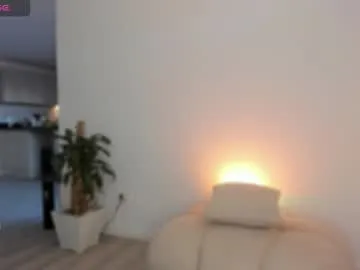 lavetax – webcam model profile photo Image 16