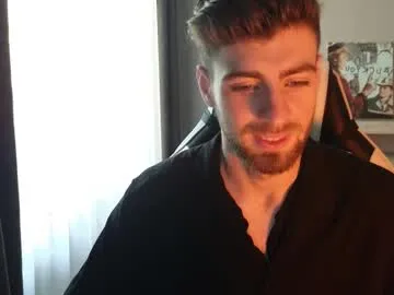 max04 – webcam model profile photo Image 2