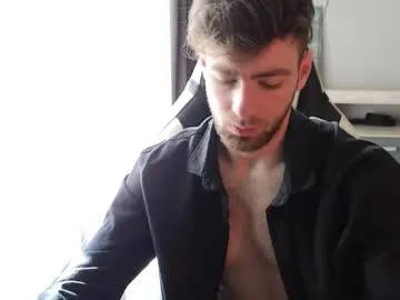 max04 – webcam model profile photo Image 7