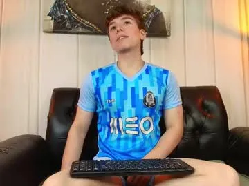 durio – webcam model profile photo Image 8