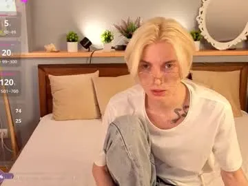 EmilyWeston – webcam model profile photo Image 9