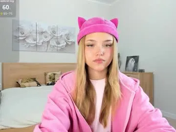 HornyPussy44u – webcam model profile photo Image 12