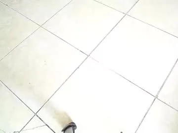 LiaBrooks – webcam model profile photo Image 9