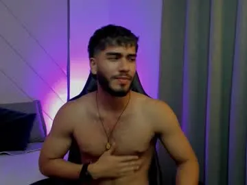 highlatin_guys – webcam model profile photo Image 10