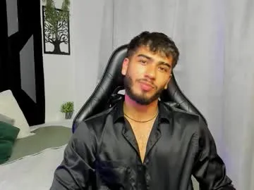 highlatin_guys – webcam model profile photo Image 14