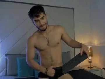 highlatin_guys – webcam model profile photo Image 4