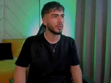 highlatin_guys – webcam model profile photo Image 8