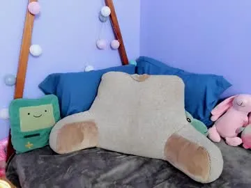 CassieGil – webcam model profile photo Image 13