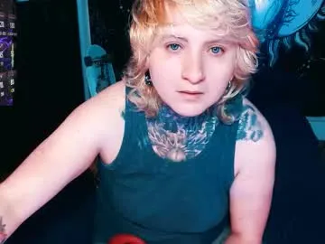 SkyLumen – webcam model profile photo Image 4