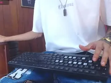 AntonioWest – webcam model profile photo Image 11