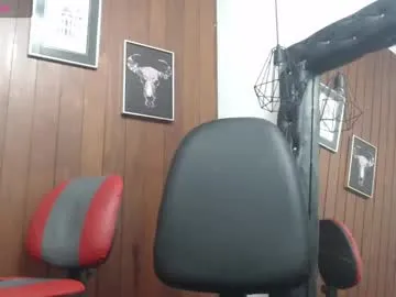 AntonioWest – webcam model profile photo Image 3