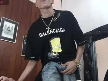 AntonioWest – webcam model profile photo Image 4