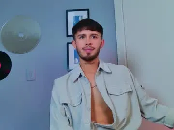 Amylewiss – webcam model profile photo Image 11