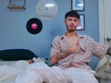 Amylewiss – webcam model profile photo Image 18