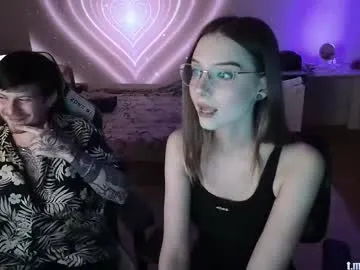 Alikams – webcam model profile photo Image 2