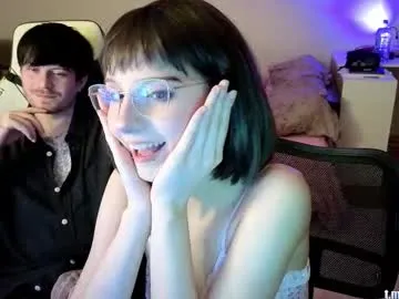 Alikams – webcam model profile photo Image 6