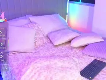 MiaCavallii_ – webcam model profile photo Image 4