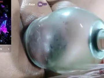 TeenyDoll – webcam model profile photo Image 11