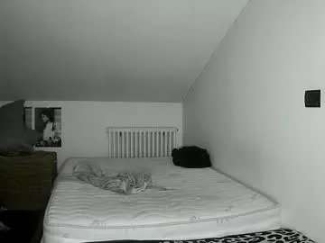 LunaKrismas – webcam model profile photo Image 3