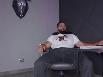 AvaMaddisson – webcam model profile photo Image 16