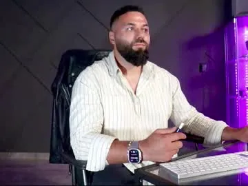 AvaMaddisson – webcam model profile photo Image 4