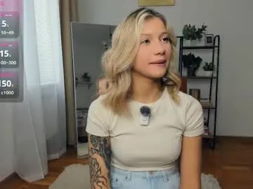 NatallieLynn – webcam model profile photo Image 15