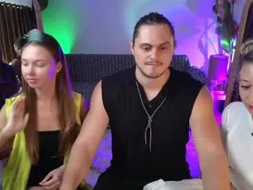 CassieGil – webcam model profile photo Image 2