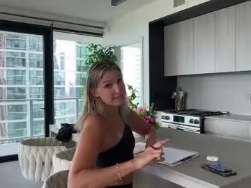 AmyBelmontt – webcam model profile photo Image 4