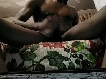 mikaelslow – webcam model profile photo Image 2