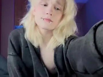 LillyPark – webcam model profile photo Image 16