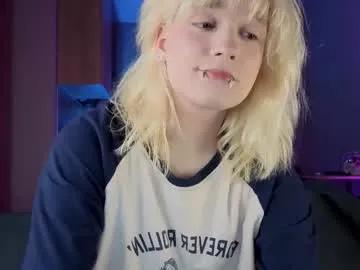 LillyPark – webcam model profile photo Image 18