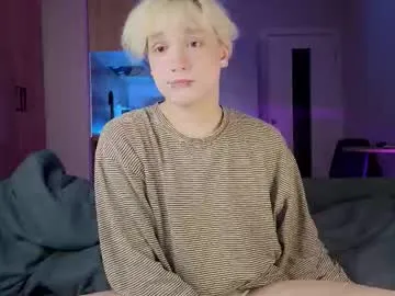 LillyPark – webcam model profile photo Image 6