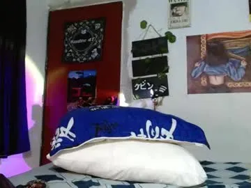 CristalAndDeimon – webcam model profile photo Image 8