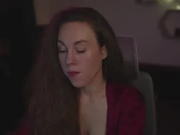 LillyPark – webcam model profile photo Image 14